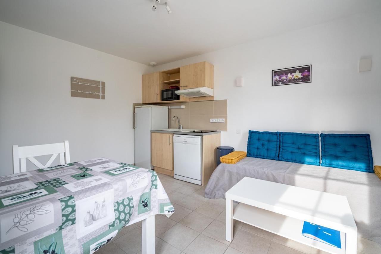 Le Balina Apartment Cabries Bagian luar foto